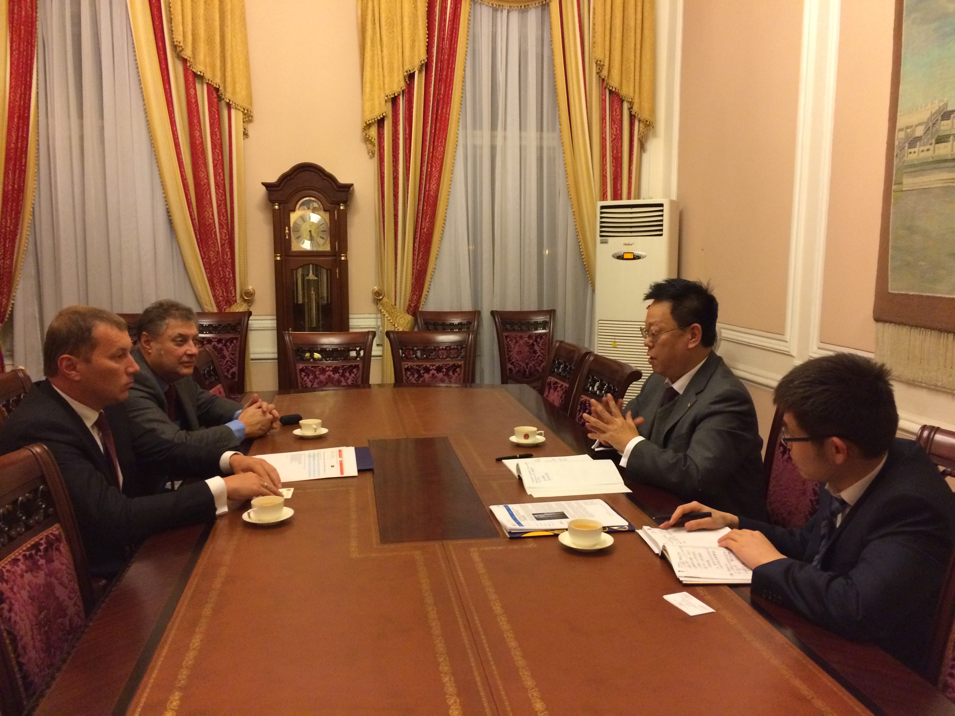 Зустріч керівництва УКДР з Послом КНР Чжан Сіюнем 29.01.2016