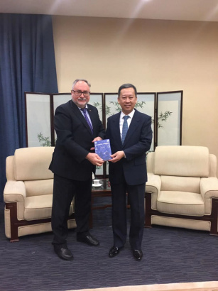 Посол С.Камишев зустрівся з Директором Консульського департаменту МЗС КНР