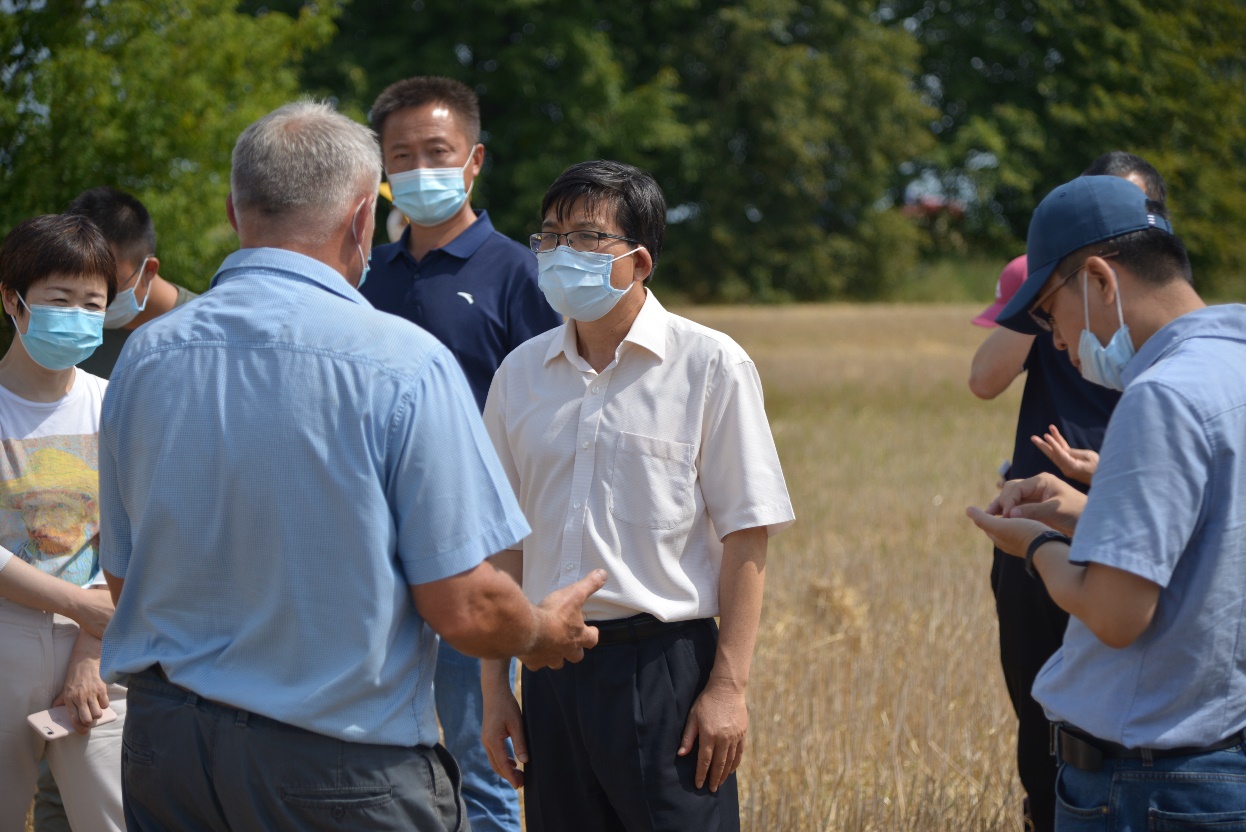 Фань Сяньжун відвідав з «перевіркою» китайсько-українську агрокомпанію «Фанда»