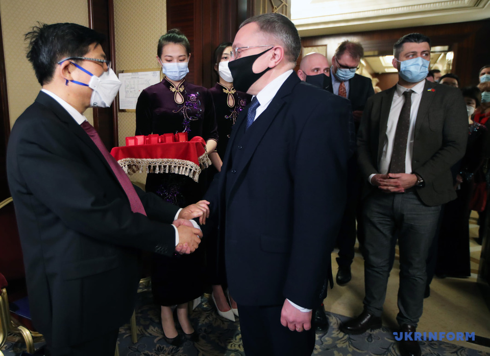 У Києві відбувся прийом з нагоди 30-річчя встановлення дипломатичних відносин між КНР та Україною