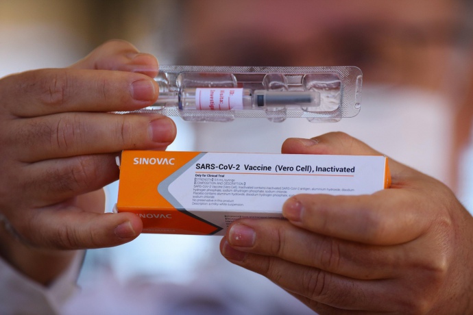 Україна отримає від Китаю 200 тис. доз вакцин від коронавірусу