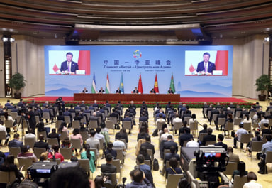 Глава МЗС КНР: Саміт "Китай - Центральна Азія" є новою віхою в китайсько-центральноазіатських відносинах
