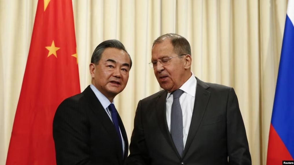 Після Джидди: Ван І розповів Лаврову, що Китай має «неупереджену позицію» щодо «української кризи»