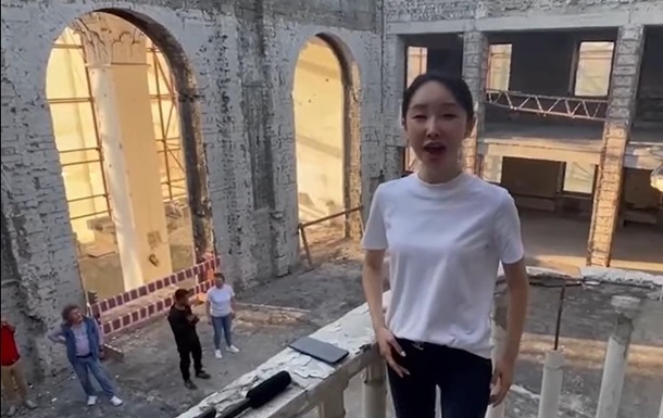 МЗС відреагувало на візит "оперної співачки" з Китаю в Маріуполь