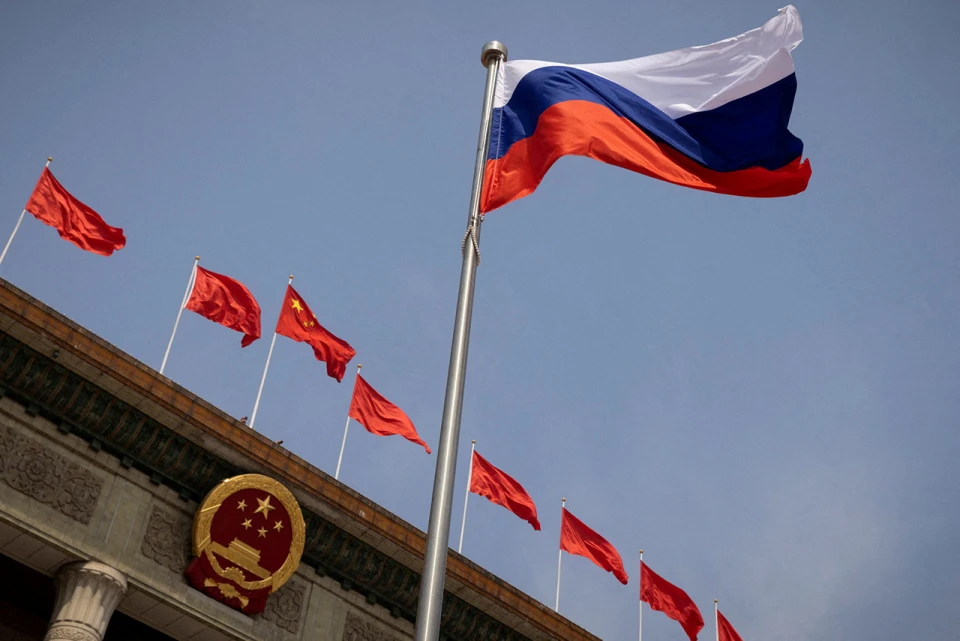 FT: Китайські банки надають РФ мільярдні позики на тлі західних санкцій
