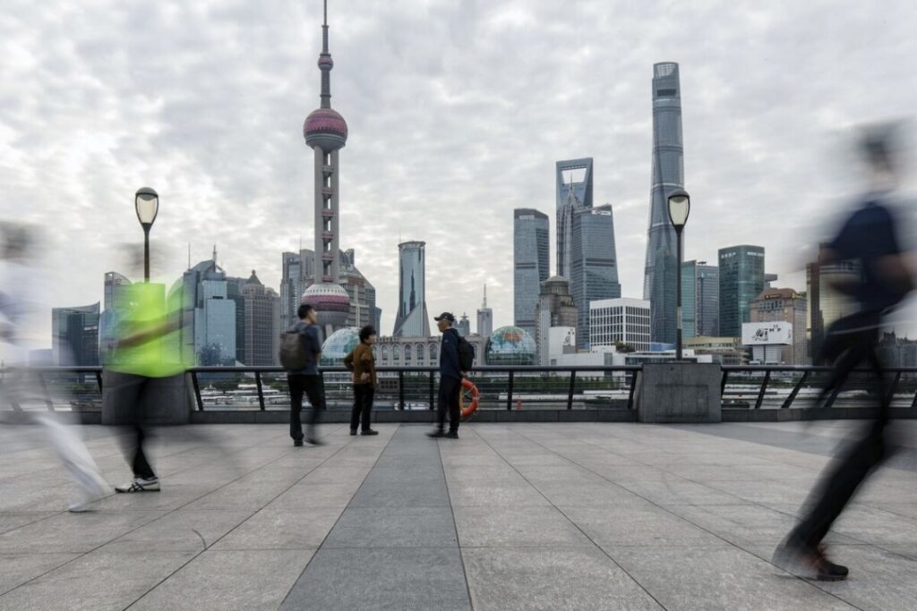 Повільний розвиток на межі рецесії: Де тепер перебуває економіка Китаю