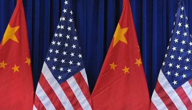 Китай ввів санкції проти американської компанії за підготовку звіту про права людини в Сіньцзяні