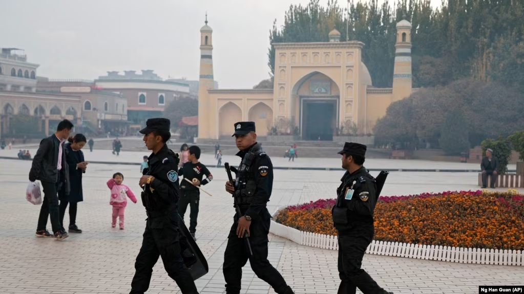 Китай запроваджує суворі правила в Сіньцзяні щодо ісламу та інших релігій