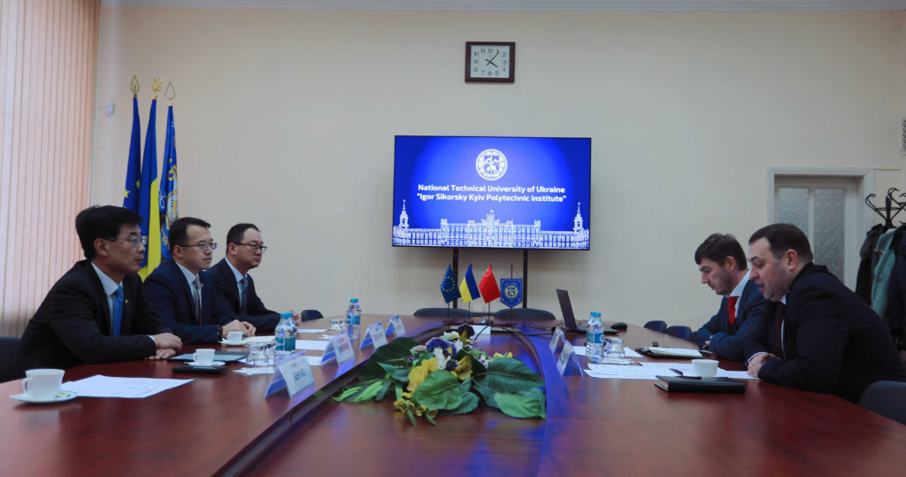 ПОСОЛ МА ШЕНКУНЬ ВІДВІДАВ НАЦІОНАЛЬНИЙ ТЕХНІЧНИЙ УНІВЕРСИТЕТ УКРАЇНИ