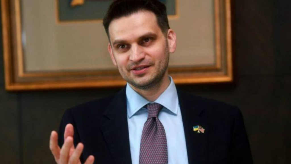 ПОСОЛ УКРАЇНИ В КНР ОЛЕКСАНДР НЕЧИТАЙЛО ВРУЧИВ ВІРЧІ ГРАМОТИ СІ ЦЗІНЬПІНУ